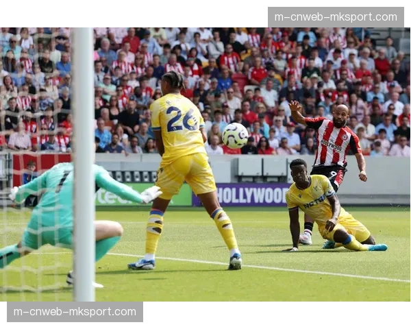 水晶宫2-1力克布伦特福德，埃泽任意球直接得分